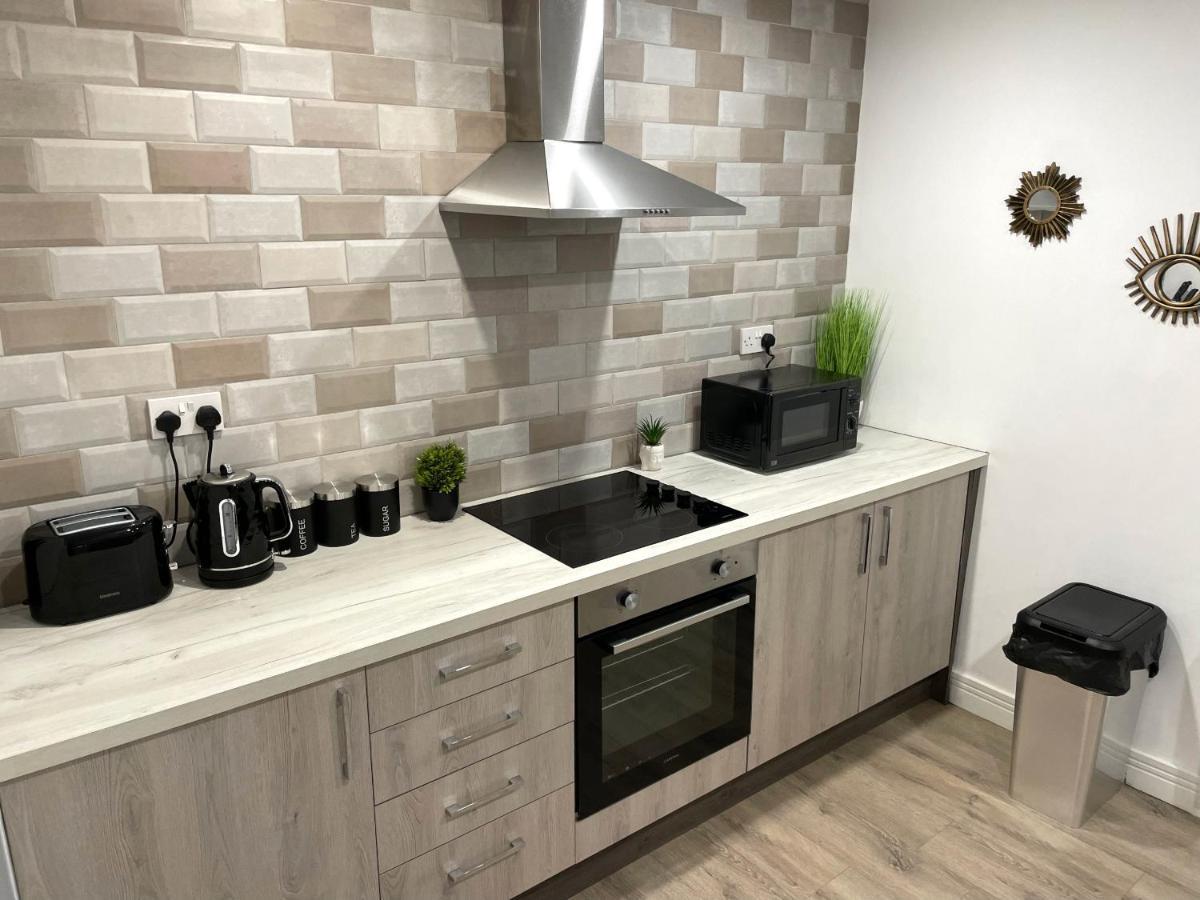 Luxurious 2 Bed Apartment In Heart Of Burnley With Private Parking Exterior foto